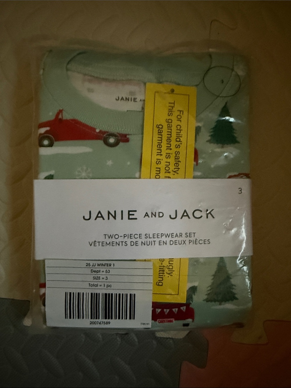 Janie and Jack Mint Green Holiday Pajama Set with Red Truck Print nwt